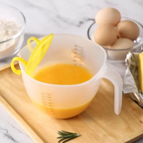 Japanese Style PP Plastic Egg Filtering Bowl Graduated Measuring Mixing Bowl With Egg White Separator Kitchen Baking Tool