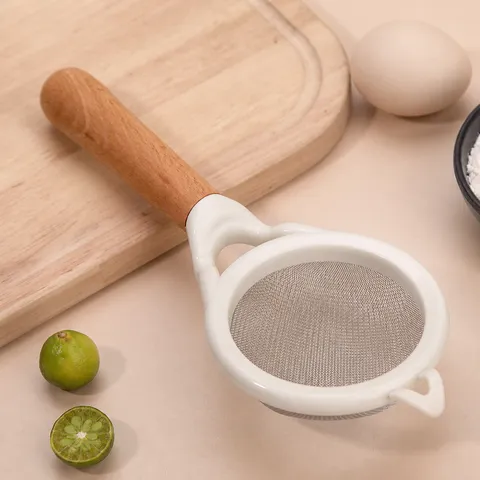 Setaccio per Farina in Acciaio Inossidabile Colino a Rete Fine Con Manico in Legno Strumento da Forno Portatile per Cucina Zucchero in Polvere Succo