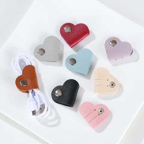 Minimalist PU Leather Cable Winder Cute Heart Shape Earphone Cord Organizer With Metal Snap For Desktop Data Cable Management