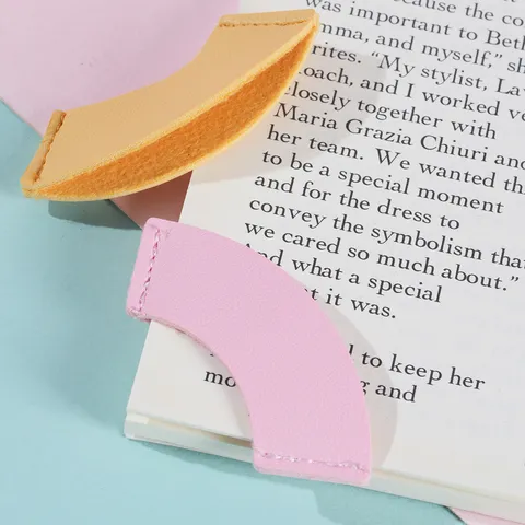 Candy Colored PU Leather Bookmark Creative Simple Traceless Page Clip Student Gift Office Reading Accessory