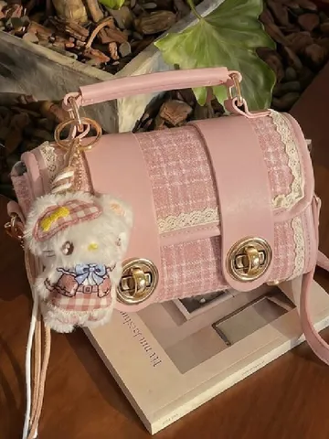 Femme Design de Niche Couleur Contrastée Sac Boston Tweed Bandoulière avec Mignon Pendentif Dessin Animé Sac à Main