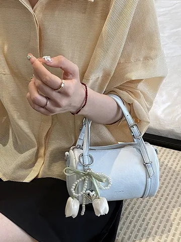 Femmes Sac Bandoulière Cuir PU Tendance Couleur Unie Sac Croisé Petit Sac Oreiller Avec Pendentif Perle Association Quotidienne