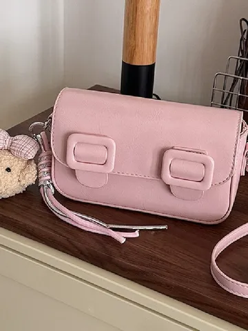Femmes Sac Bandoulière Petit en Cuir PU Sac d'Épaule Vintage Avec Boucle à Rabat et Joli Pendentif Ours Tendance Sac à Main