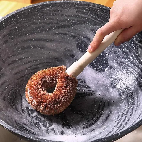 Natuurlijke Kokosnoot Palm Afwasborstel Met Lange Houten Handvat Keuken Reinigingsgereedschap Voor Pan Kom Huishouden