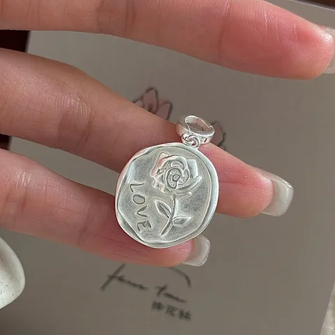 925 Sterling Silver Vintage Matte Rose Pendant For Women Men Korean Simple Love Letters Embossed Oval Floral Charm Only Without Chain