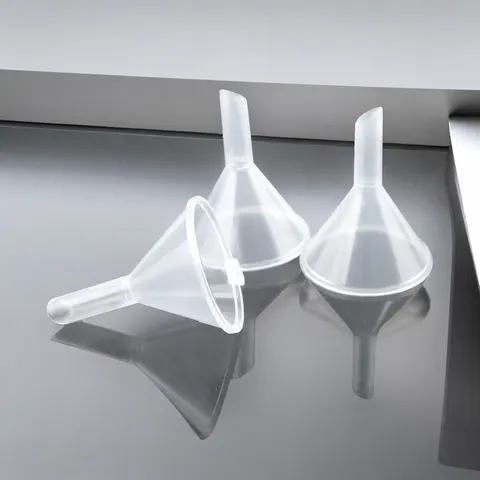 Embudo Mini de Plástico Herramienta de Dispensación de Líquido Portátil Pequeños Embudos Para Perfume Aceite Esencial Cocina