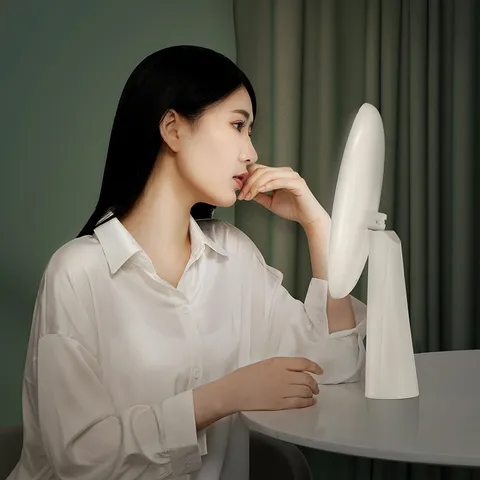 Desktop LED Makeup Mirror With 3-Color Light Smart Vanity Mirror USB Powered Makeup Mirror For Dressing Table