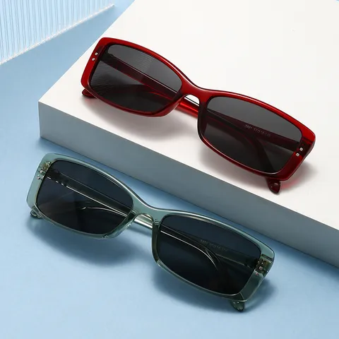 Lunettes de Soleil Rétro Petites Carrées pour Femmes Mode Décoration de Clous de Riz en Métal Protection UV400 Monture Carrée Lunettes Vintage