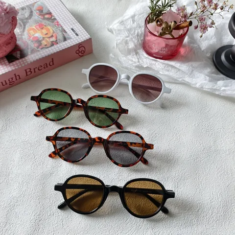 Retro Runder Rahmen Sonnenbrille Damen Herren Mode Kontrastfarbe Harz PC Linse Vintage Street Style Brille UV400 Schutz