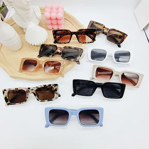 Vintage Square Sunglasses For Women Men Fashion Thick Frame Outerwear Retro Eyewear Classic Street Style Sunglasses Driving Holiday Eyeglasses