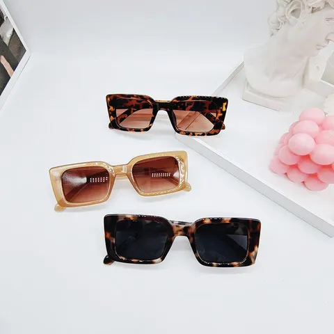 Vintage Square Sunglasses For Women Men Fashion Thick Frame Outerwear Retro Eyewear Classic Street Style Sunglasses Driving Holiday Eyeglasses