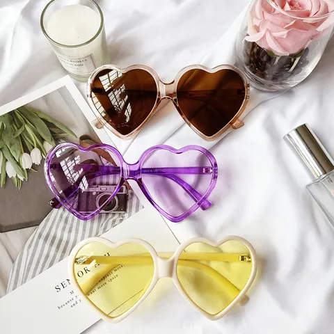 Lunettes de Soleil Vintage en Forme de Cœur pour Femmes Hommes Mode Rétro Plastique Résine Monture Protection Solaire Streetwear