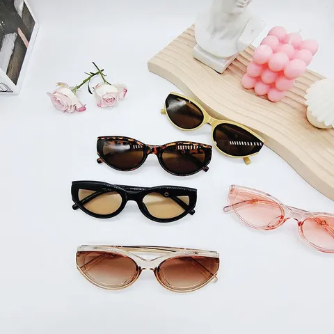 Mode Ovale Katzenaugen Sonnenbrille Für Damen Herren Harzrahmen PC Linse Transparente Geleefarbe Sonnenschutz Brillen