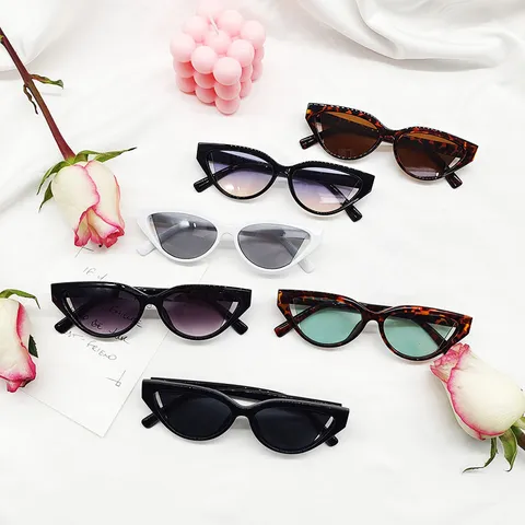 Gafas de Sol Retro Ojo de Gato Montura Pequeña Mujer Moda Lente Océano Colorida Hip Hop Tendencia Chic Gafas UV400