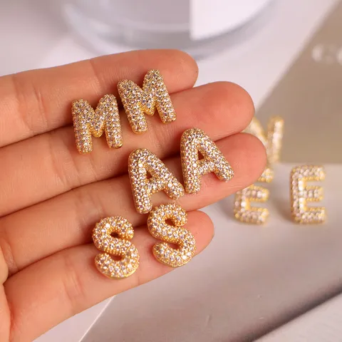 Pendientes de tuerca de cobre de circón microincrustados con letras en inglés de moda europea y americana joyería de oro para mujeres