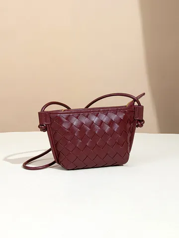 Damen Gewebte PU Leder Umhängetasche Mini Quadratische Muschel Handytasche Geflochtene Schultertasche Mit Verstellbarem Gurt Urban Stil