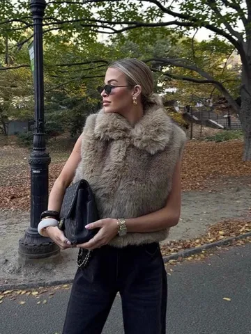 Women's Casual Faux Fur Short Vest Jacket Winter Warm Sleeveless Lapel Cardigan Open Front Outerwear Streetwear