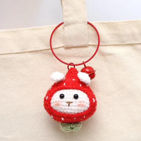 Handgemaakte Gehaakte Aardbei Konijn Pluche Garen Sleutelhanger Schattige Gebreide Pop Tas Hanger Bedel Voor Vrouwen Cadeau
