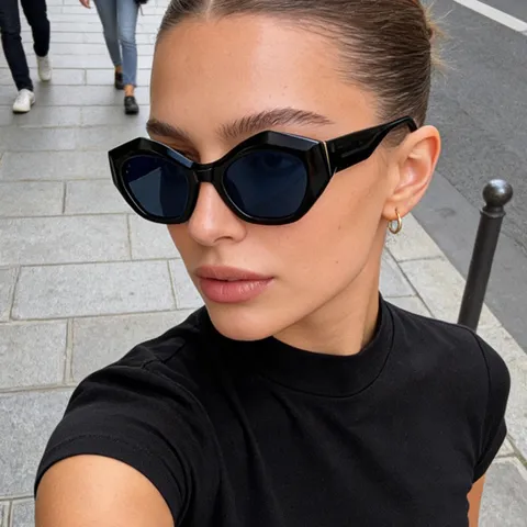 Trendige Geometrische Polygon Sonnenbrille Für Damen Herren Mode Kleine Klobige Rahmen Sonnenbrille UV400 Schutz Party Brille