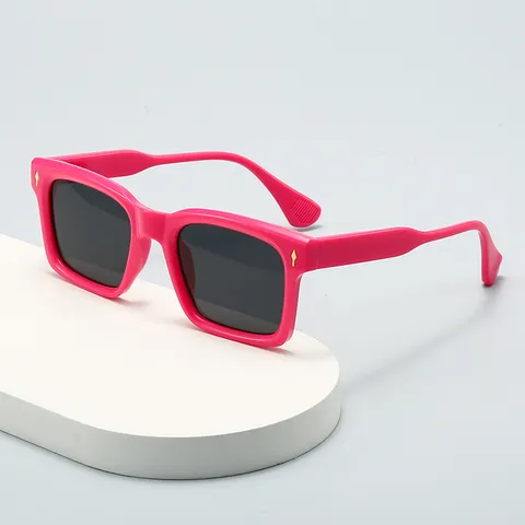Trendy Oversized Square Sunglasses For Men Women Retro Dagger Rivets Fashion Sun Glasses Ocean Lens Streetwear UV Protection Shades