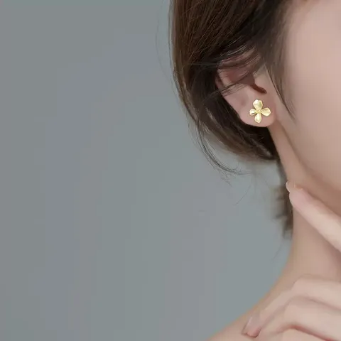 Sweet 925 Sterling Silver Gardenia Flower Stud Earrings Retro Matte Gold Silver Plated Elegant Four-Petal Flower Earrings For Women Jewelry