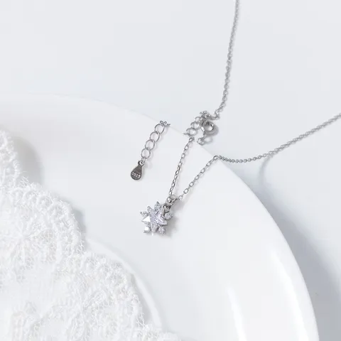 925 Sterlingsilber Schneeflocke Stern Halskette Mit Strass Besetzt Ins Stil Zierliche Schlüsselbeinkette Für Damen