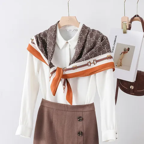 Sciarpa Quadrata in Satine Vintage da Donna Elegante Foulard con Motivo Floreale Patchwork Primaverile Protezione Solare