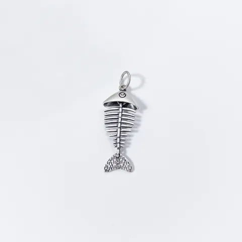 Colgante de Espina de Pescado de Plata de Ley S925 Vintage Plata Tailandesa Oxidada Amuleto de Hueso de Pescado Diseño Único Joyería Retro