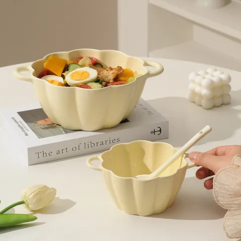 Bol à Double Oreille en Céramique Style Crème Mignon Style Ins Grand Bol à Soupe Bol à Nouvelles Vaisselle de Ménage Avec Cuillère