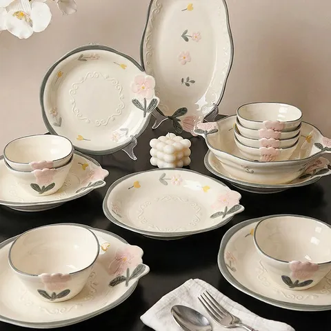 Vaisselle en Céramique Style Ins Rétro Couleur Sous-glaçure Relief Floral Bol Assiette Bol à Soupe Tasse à Café Set de Table Cuisine