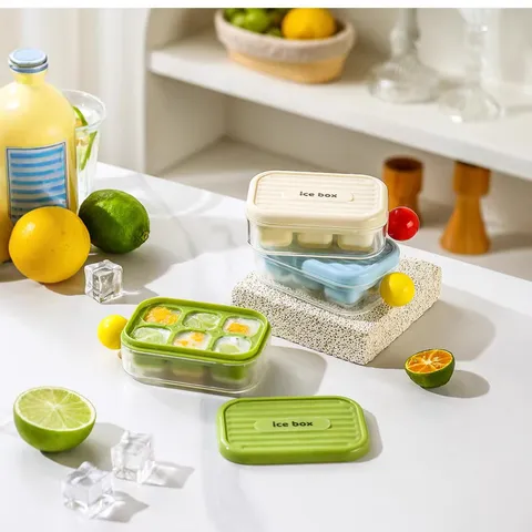Bandeja de Hielo de Silicona Doméstica Caja de Hielo Tipo Prensa Con Tapa Mini Molde Fabricador de Hielo Herramienta de Cocina Comedor