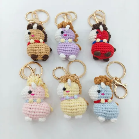 Handmade Crochet Wool Yarn Horse Pendant Keychain Cute Animal Key Ring Bag Charm Gold Tone Hardware Accessories Gift