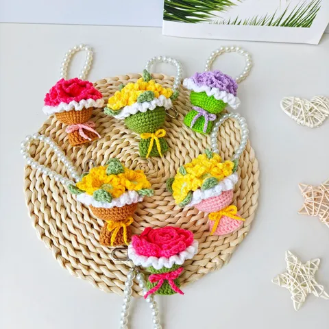 Handmade Knitted Woolen Flower Bouquet Keychain Cute Sunflower Rose Carnation Bag Charm Pearl Chain Pendant Gift