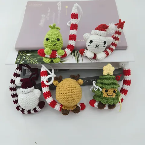 Handmade Crochet Wool Christmas Tree Reindeer Bear Keychain Cute Cartoon Bag Pendant Holiday Gift Accessories