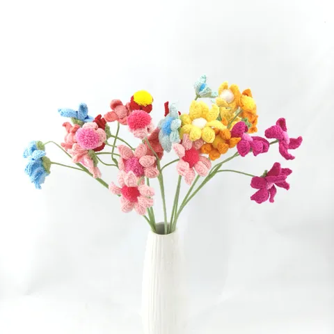 Handmade Knitted Yarn Daisy Flower Bouquet With Ceramic Vase Artificial Simulation Flower Home Decor Gift
