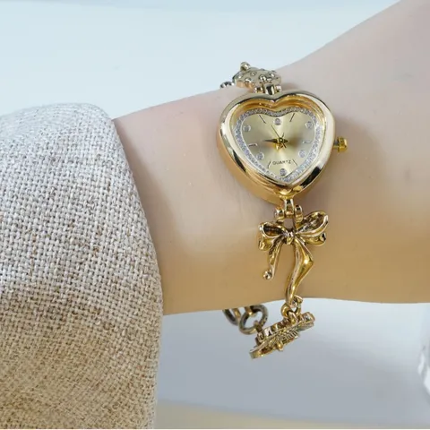 Women Quartz Watch Vintage Love Heart Bracelet Watch Gold Bowknot Flower Fashion Wristwatch Rhinestone Ladies Gift