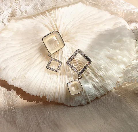 Boucles d'Oreilles Clous Diamant Géométriques Asymétriques Avec Tige en Argent Sterling 925 Plaqué Or Strass Bijoux Cadeau