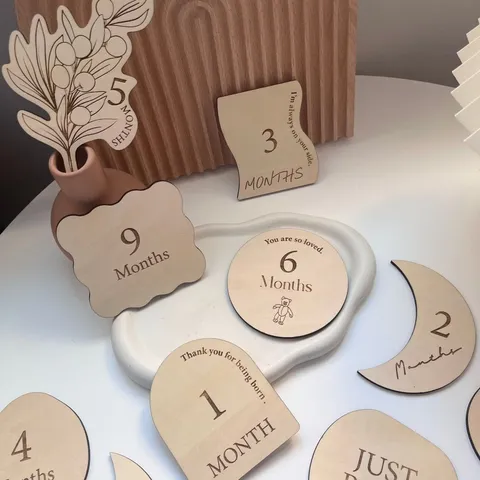 Wooden Baby Monthly Milestone Cards Set Natural Wood Newborn Growth Record Cards Flower Moon Arch Shaped Photo Props