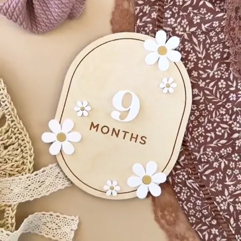 Wooden Baby Milestone Card Newborn Month Record Plaque With Daisy Design Photography Prop For Infant Growth Keepsake