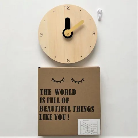 Orologio da Parete in Legno Minimalista Nordico Design Animale Silenzioso Carino Decorazione per Camera Bambini