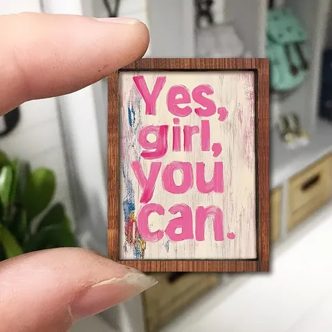 Cornice per Foto in Legno in Miniatura per Casa di Bambole con Citazione Motivazionale Decorazione per Scene Fai da Te
