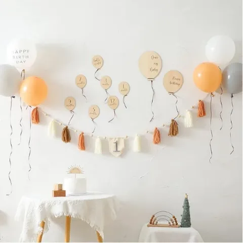 Wooden Balloon Milestone Cards Newborn Monthly Growth Record Baby Birthday Photography Props Wood Ornament