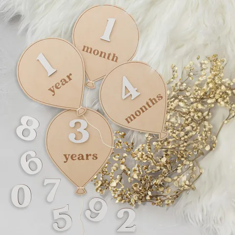 Wooden Balloon Milestone Cards Baby Growth Record Announcement Cards Newborn Photography Props Milestone Set