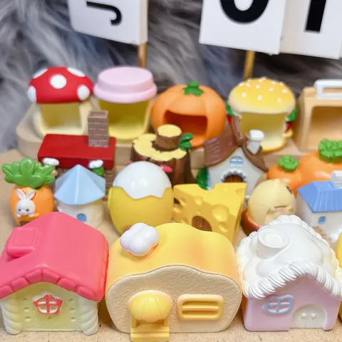 Miniature Resin House Ornaments Cute Tiny Building Figurine For Cream Glue DIY Phone Case Accessories Micro Landscape Decor