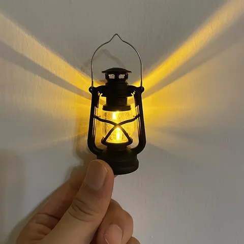 Retro Mini LED Handheld Night Light Vintage Kerosene Lamp Small Hanging Decoration Ambient Lighting Table Ornament