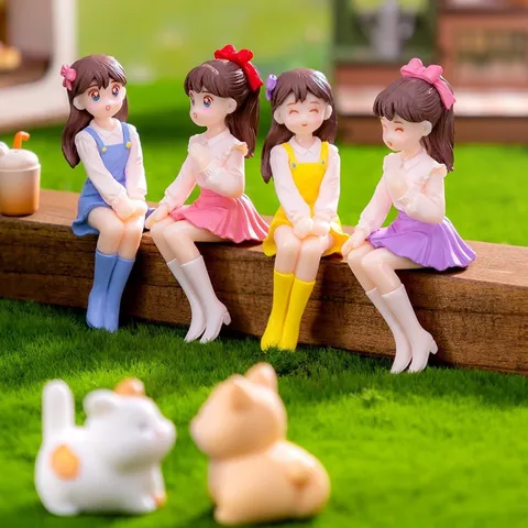Resin Bestie Girl Figurine Miniature Ornament Desktop Car Decor Cute Cartoon Character Resin Craft Home Decor Gift