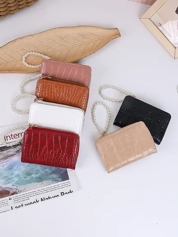 Women Fashion Crocodile Pattern PU Leather Short Wallet With Artificial Pearl Strap Elegant Bifold Zip Card Purse Coin Pocket Holder