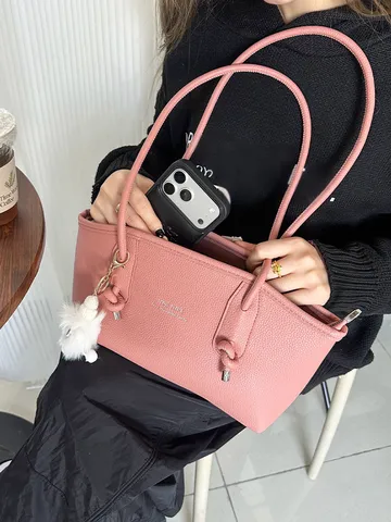 Große Kapazität Tote Bag Für Damen Minimalistische PU Leder Schultertasche Pendler Achseltasche Mit Plüschanhänger
