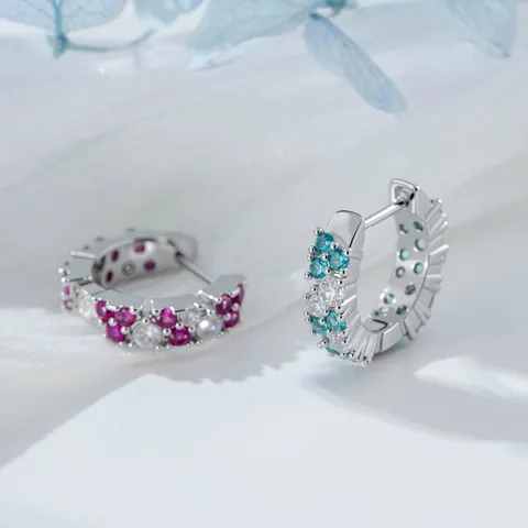 Niche Design Copper Micro Inlaid Rhinestone Starry Huggie Hoop Earrings For Women Minimalist Straight Needle Piercing Jewelry