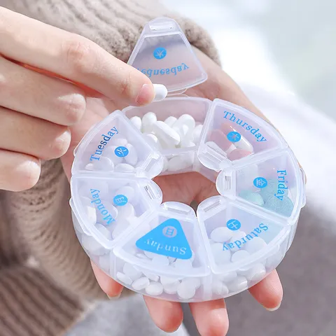Organisateur de Pilules Hebdomadaire Rond Boîtier à Médicaments Portable Plastique Transparent 7 Compartiments Pilulier pour Médication Voyage
